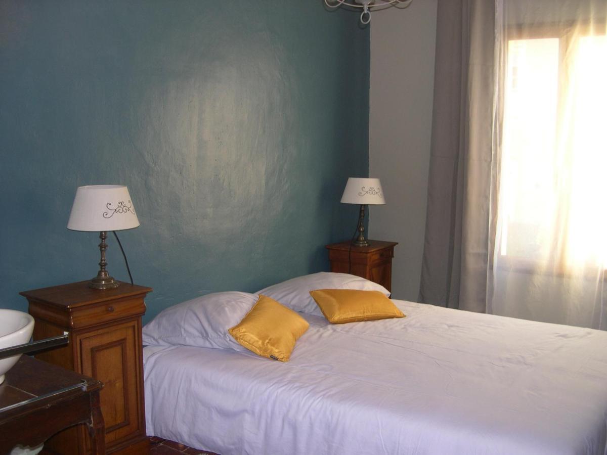 L'ancien prieuré Bed and Breakfast Saint-Jean-de-la-Motte Exterior foto